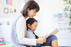 子どもと「認知症」「看取り」を語る──やさしく届く絵本5選と対話のヒント